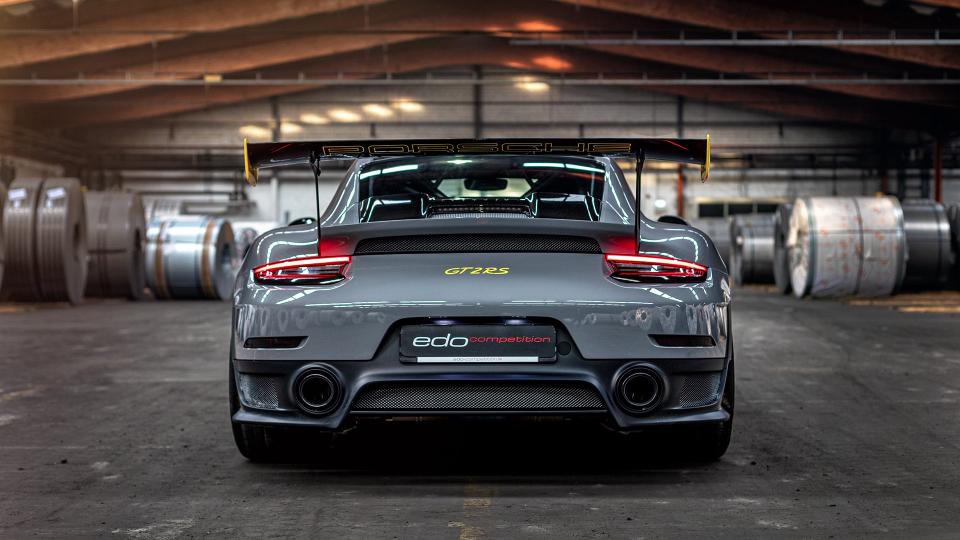 球迷激情助威营造火热氛围，球迷助威视频